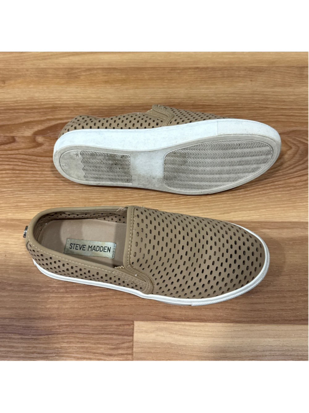 Women's Steve Madden Slip-On Sneakers Beige White Size 6 - Picture 2 of 8